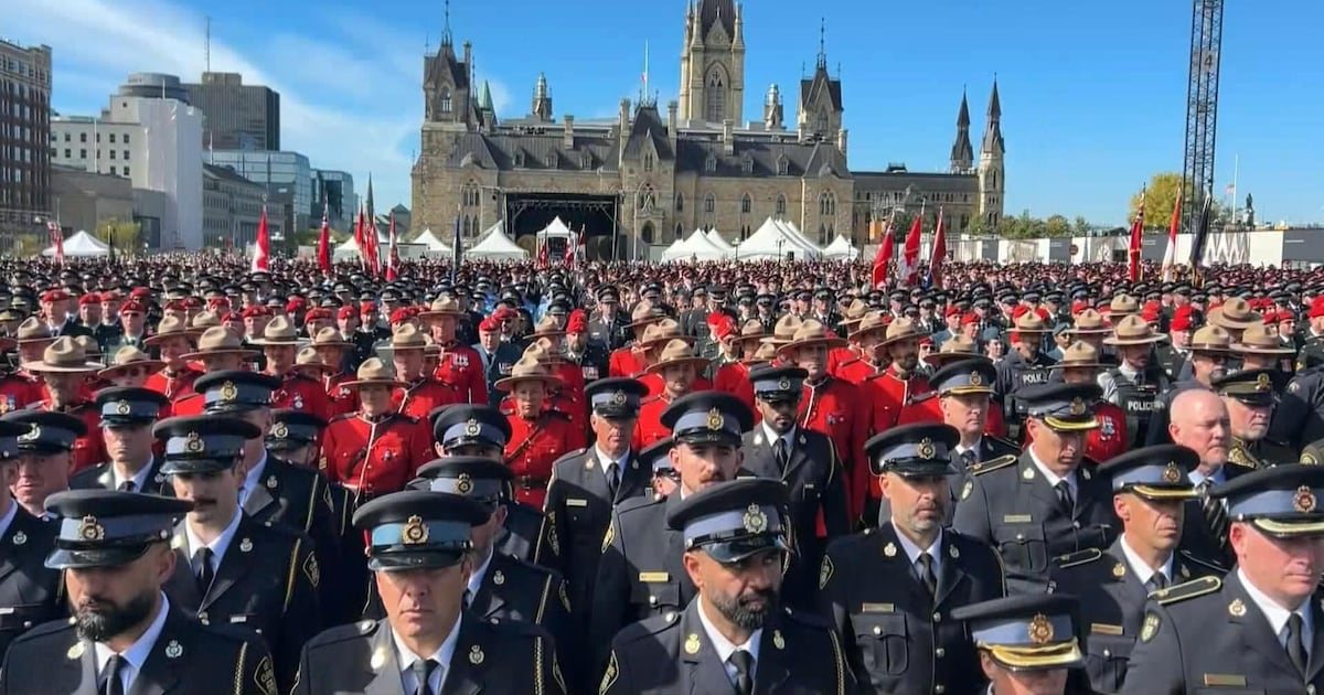 Ceremony on Parliament Hill remembers fallen police officers - CTV News