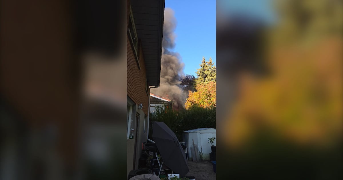 WATCH: Plumes of smoke billow from Kitchener home after fire - CTV News