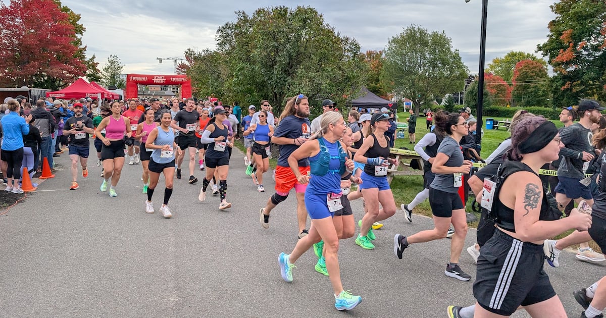 Fredericton Fall Classic sees a thousand runners - CTV News