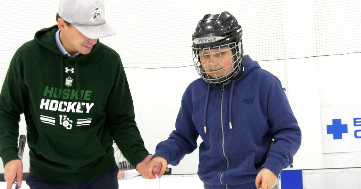 Huskies hold blind hockey tryout event - CTV News