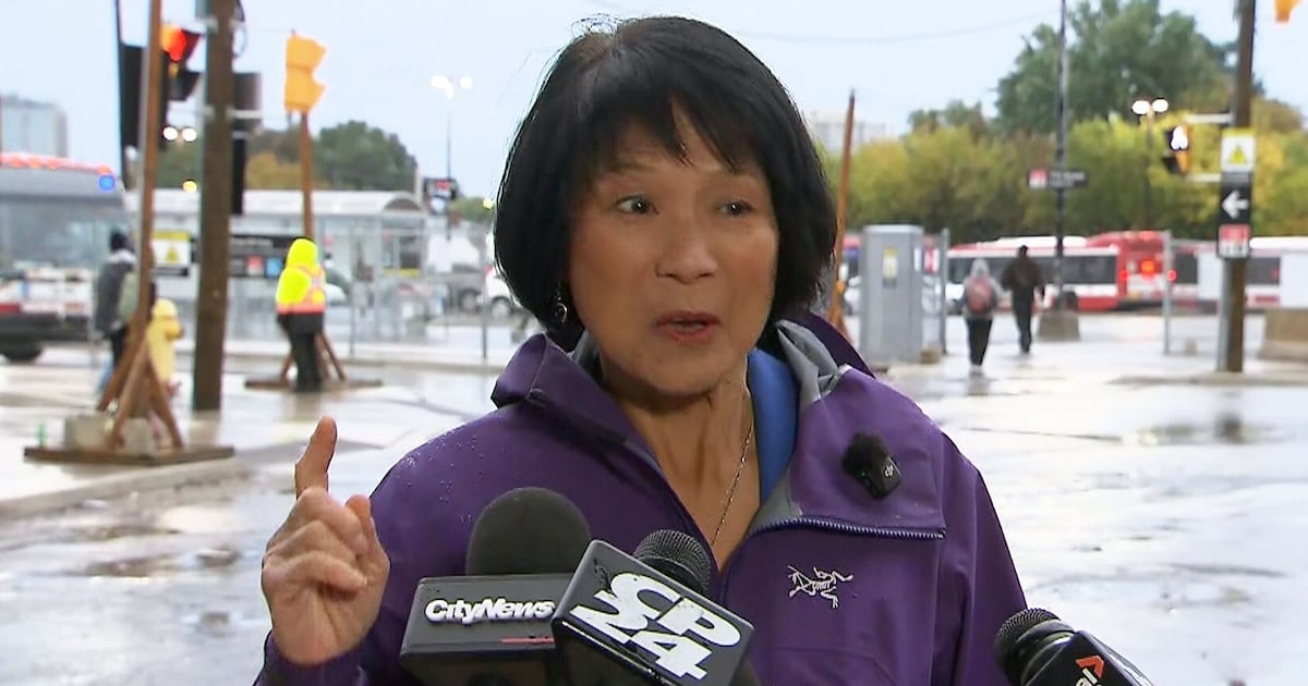 Olivia Chow touts Scarborough busway during campaign stop